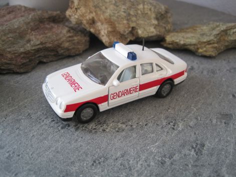 e230_gendarmerie.jpg